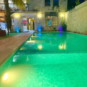 Hotel Mayahau