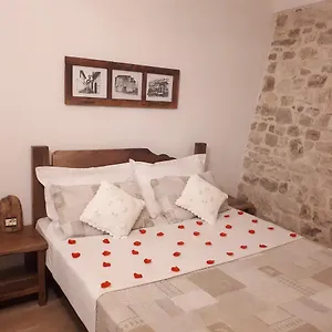  Hotel Omer Albania